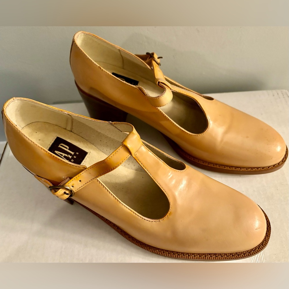 GAP SHOES Patent Tribeca T-Strap Peach Size 8 - Picture 2 of 8
